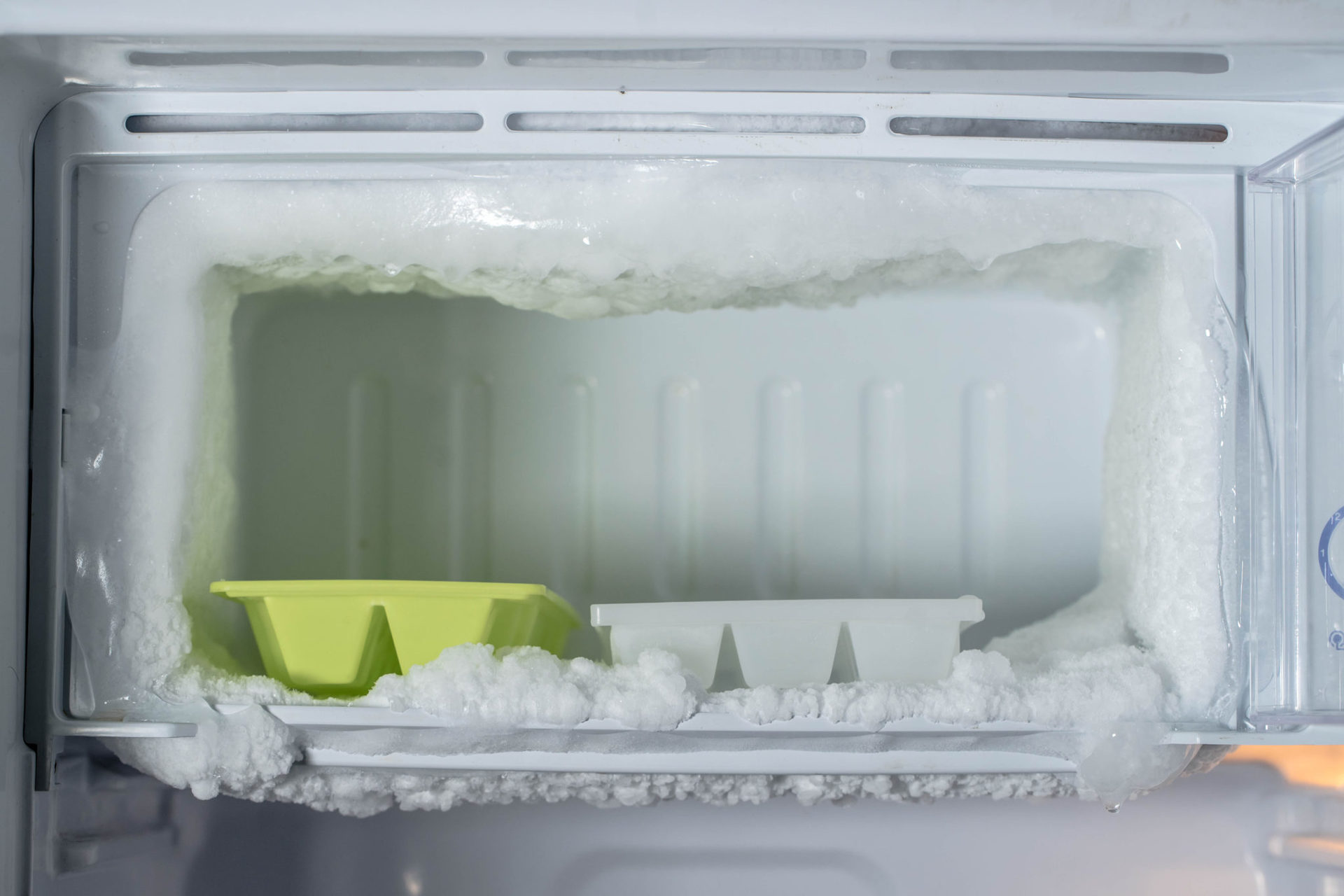 Preventing Frost Buildup in Your Freezer: Tips for Efficient Defrosting